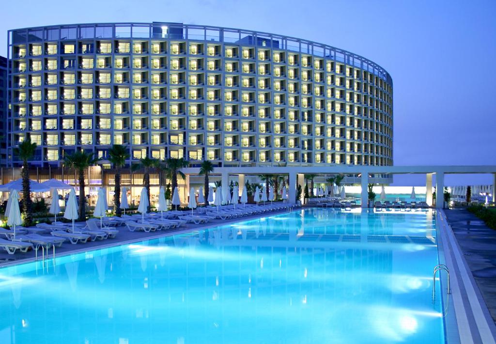 Crystal Centro