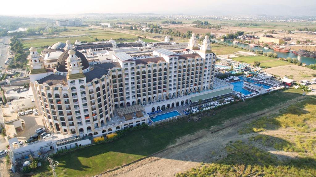 J'adore Deluxe Hotel & Spa