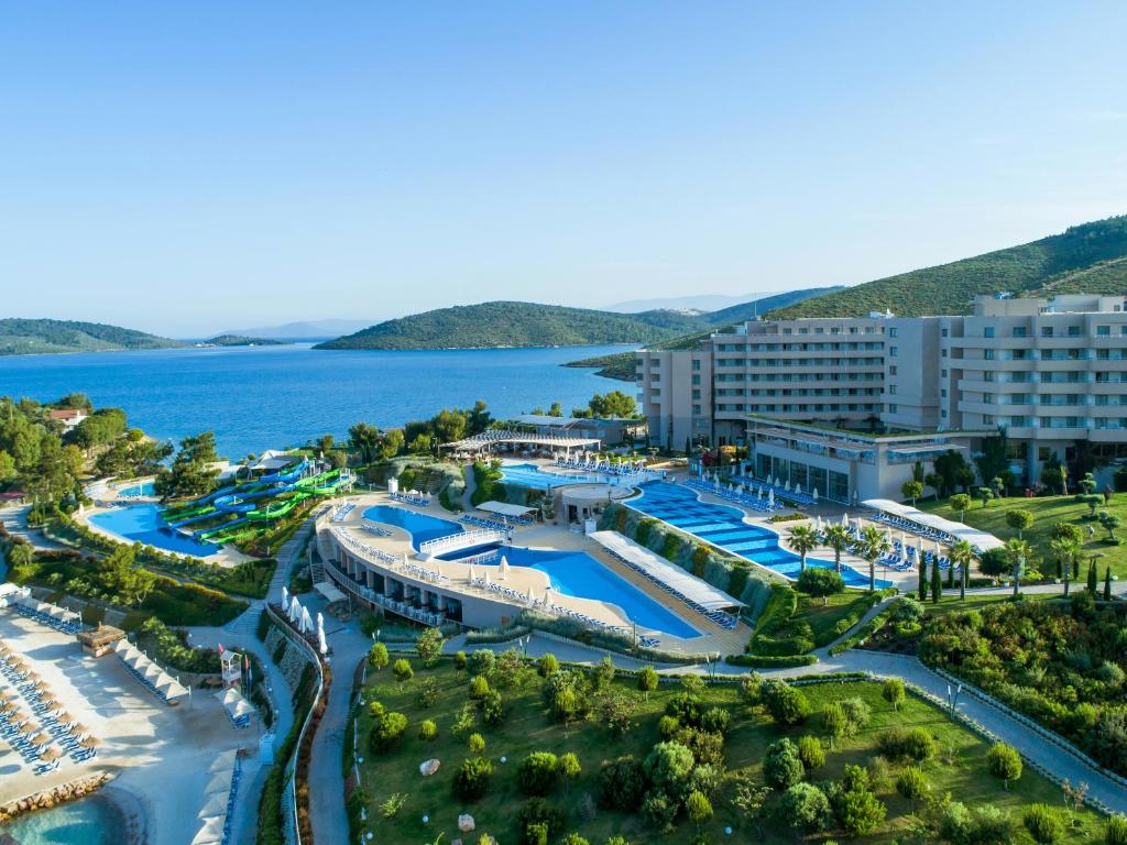 La Blanche Island Resort