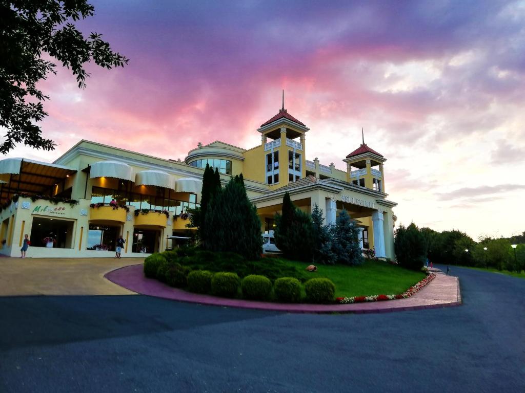 Belleville  Hotel
