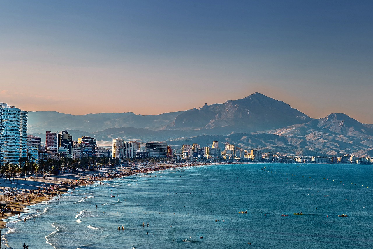 Charter Costa Blanca - Valencia - Casa Alberola Alicante Curio Collection by Hilton, cu plecare din Bucuresti